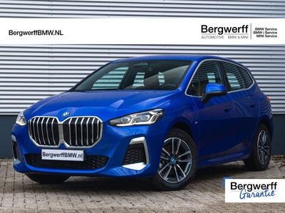 BMW 2-SERIE Active Tourer 225e xDrive M-Sport - Trekhaak - Camera - Spiegelpakket