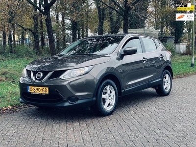 Nissan Qashqai 1.2 Visia (bj 2015) AIRCO / TREKHAAK / CRUISE