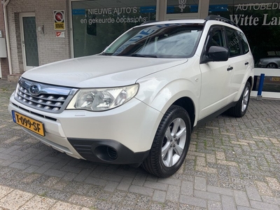 Subaru Forester 2.0 X Comfort PARELMOER Metalic/Clima/Cruisecontrole/Verwarmde voorstolen/Niveau regeling/Hillhold functie/trekhaak/Licht Metaal 17 Inch