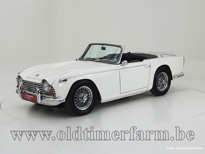 Triumph TR4 + Overdrive '68 CH936I