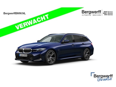 BMW 3 Serie Touring 330e xDrive M-Sport - Trekhaak - Pano -