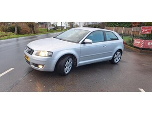 Audi A3 1.6 FSI Ambition 3 deurs