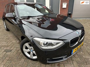 BMW 1-serie 116i High Executive / Leder / Navi / PDC /