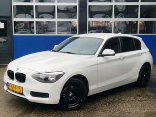 BMW 1-serie 116i / Stoelverwarming / Airco / Parkeersensor