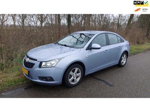 Chevrolet Cruze 1.6 LS