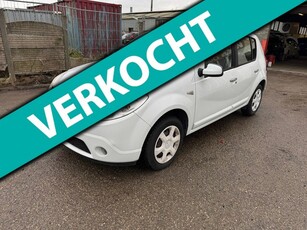 Dacia Sandero 1.2 Lauréate Airco Trekhaak