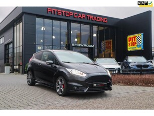 Ford Fiesta 1.6 ST2, 182 PK, Camera, PDC, Navi, Airco!