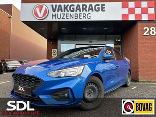 Ford Focus 1.5 EcoBoost ST Line X Business // PANO /