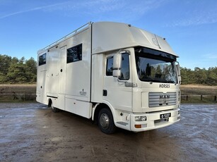 MAN TGL 7.5T 4-paards paardenvrachtwagen LIVING (bj 2006)