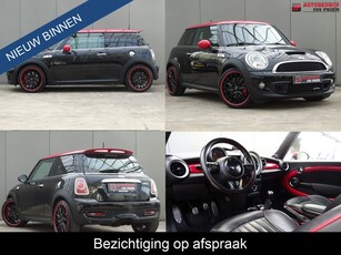 MINI Cooper 1.6 John Cooper Works * JCW * LEER * XENON !!