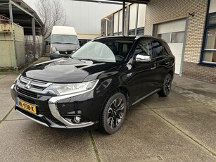 Mitsubishi Outlander 2.0 PHEV Exec. Ed. (bj 2015)