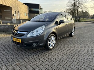 Opel Corsa 1.2-16V Cosmo Automaat 5 deurs [