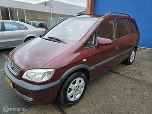 Opel Zafira 1.8-16V Elegance