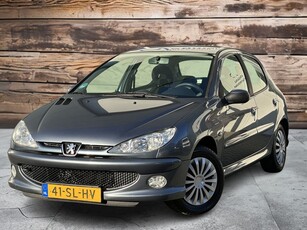 Peugeot 206 1.4 Air-line 3 5 Deurs Airco (bj 2006)