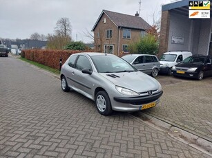 Peugeot 206 1.4 XR Lage KM-stand en Goede APK