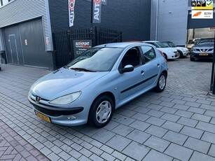 Peugeot 206 1.4 XT 3e Eigenaar! NAP APK 1 Jaar