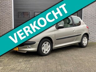 Peugeot 206 1.6-16V Gentry AUTOMAAT / AIRCO / 117.378 KM