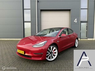 Tesla Model 3 Performance AWD 75 kWh Ruby Red