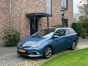 Toyota Auris Touring Sports 1.8 Hybrid Business Pro Panodak