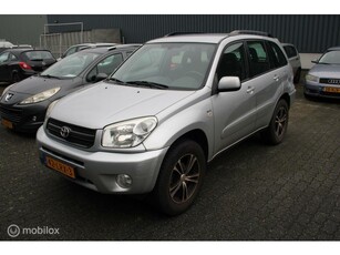 Toyota RAV4 1.8-16V VVT-i Terra