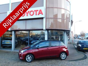 Toyota Yaris 1.5 VVT-i Bi-Tone Navi Trekhaak