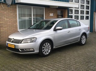 Volkswagen Passat 2.0 TDI Comfortline BlueMotion Sedan