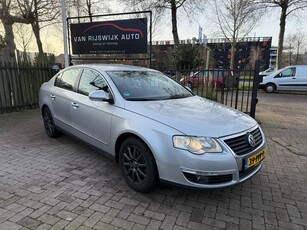 Volkswagen Passat 2.0 TDI Trendline Nav Clima Trekh