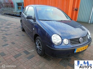 Volkswagen Polo 1.4-16V NETTE AUTO GOED ONDERHOUDEN