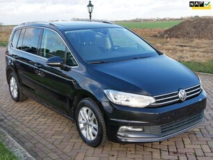 Volkswagen Touran 1.6 TDI SCR Highline 7p PANO ** 12499