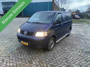 Volkswagen Transporter 2.5 TDI 300 export motor loopt defect