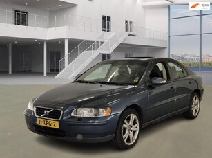 Volvo S60 2.4D Drivers AUT PANO LEDER PSENSOR CRUISE 2 X