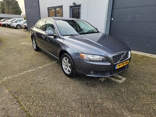 Volvo S80 2.5 T Momentum Automaat/Youngtimer/Leder