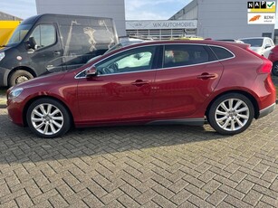 Volvo V40 1.6 D2 Summum Xenon,Leer,Stoelverwarming ,Keyless