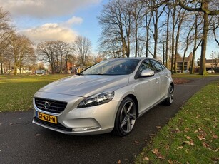 Volvo V40 1.6 T3 R Momentum Mooie uitvoering