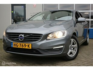 Volvo V60 2.0 D2 Momentum Business ECC/NAVIGATIE/2X-PDC/NAP