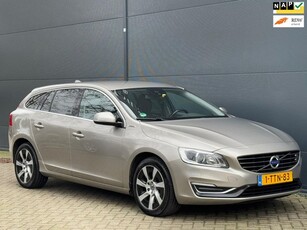 Volvo V60 2.4 D6 AWD Plug-In Hybrid Summum XENON LEER PDC