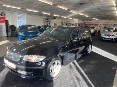 BMW 1-serie 116i Business Line. 6-versnellingen en zeer