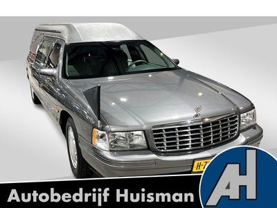 Cadillac Rouwauto || Begrafenisauto || Lijkwagen 4.6 Automaat. In bijzonder nette staat, perfect onderhouden, Northstar V8 motor, lage kilometerstand!