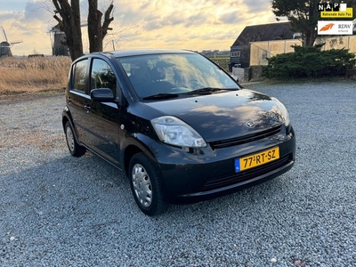 Daihatsu Sirion 2 1.3-16V Comfort APK NAP AIRCO LAGE KM