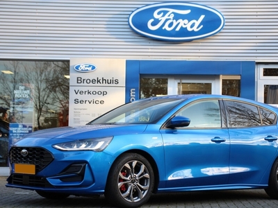 FORD FOCUS 1.0EB HYBRIDE 155PK ST-LINE | CAMERA | CLIMA | CRUISE | PARKEERSENSOREN | DESIGN PACK | APPLE CARPLAY & ANDROID AUTO | PRIVACY GLASS | PRACHTIGE STAAT!!