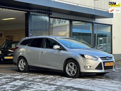 Ford Focus Wagon 1.0 EcoBoost Titanium / Tik In de Motor /