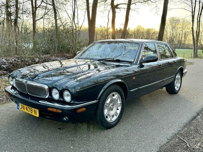 Jaguar XJ 3.2 Sovereign V8 AUT Clima Nette staat