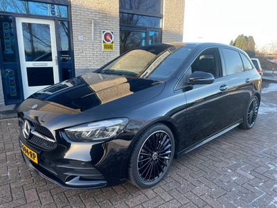 Mercedes-Benz B-klasse 180 AMG Line- Automaat- Nieuw model