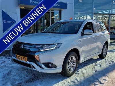 Mitsubishi Outlander 2.4 PHEV Pure Origineel NL + BTW-Auto Apple Carplay + Android Auto Clima Cruise Leder+Alcantara Keyless Entry Regen+Lichtsensor Privacy Glass 16''lm