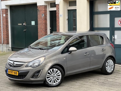 Opel Corsa 1.2-16V Design Edition