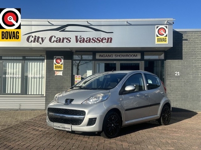 Peugeot 107 1.0-12V Black & Silver 68 pk airco