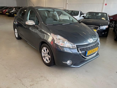 Peugeot 208 1.2 PureTech Style nette auto