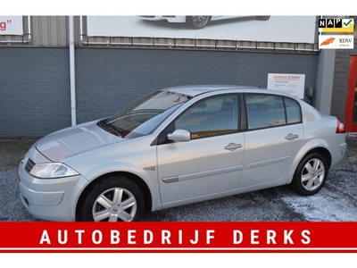 Renault Mégane 1.6-16V Dynamique Automaat Airco 5Drs