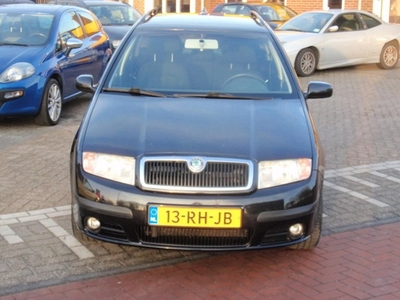 Skoda Fabia Combi 1.4-16V Elegance NIEUWE APK/