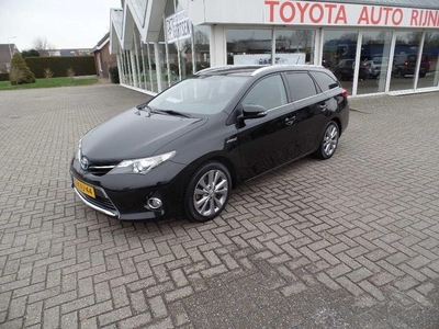 Toyota Auris Touring Sports 1.8 Hybrid Lease Navi, Pan-dak